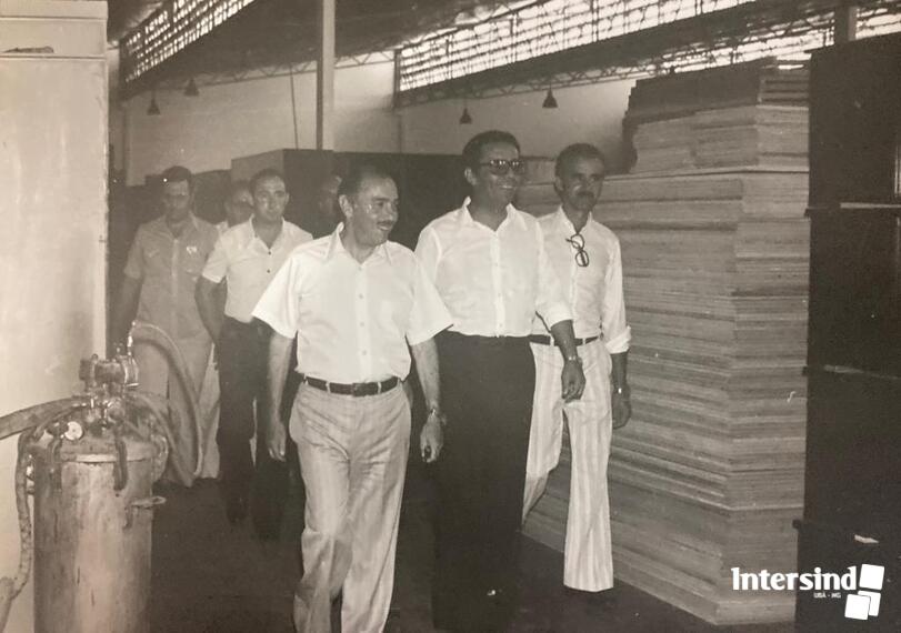 005 - Visita no interior de fábrica (década de 1960)